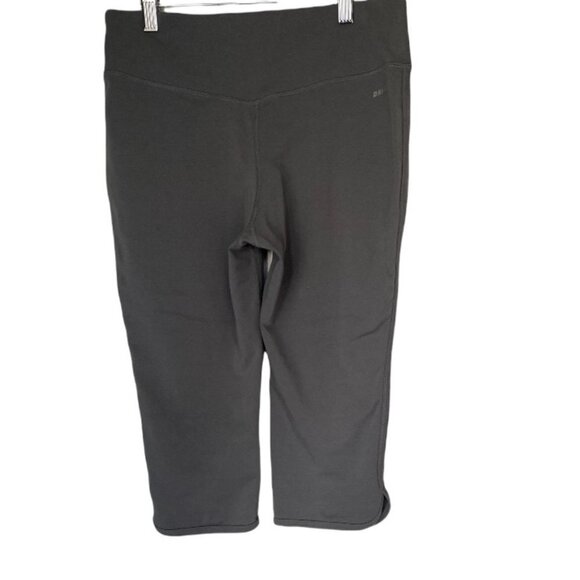NIKE Dri-Fit Grey Capri Leggings, Great condition, Women’s Size Medium - Picture 2 of 6